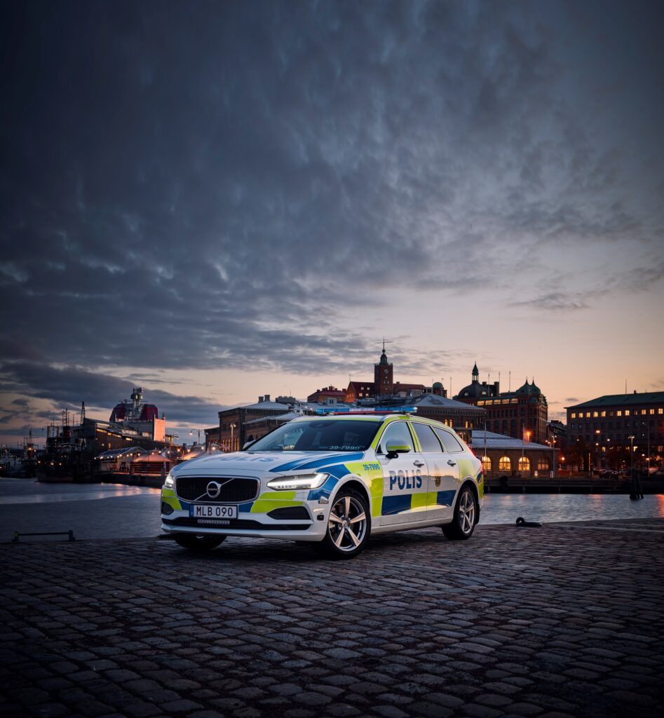 15 Cool Police Cars from Around the World 11 Swedish Police – Volvo V90 Cross Country