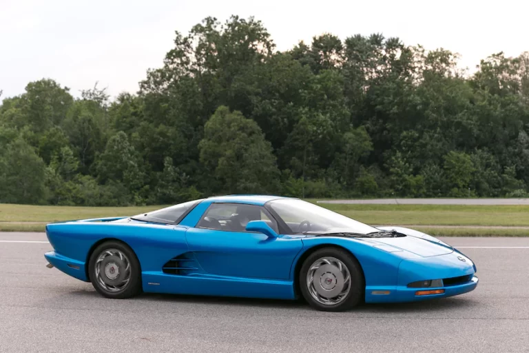 12 Cool Concept Cars That Never Reached Production 14 Chevrolet Corvette CERV III