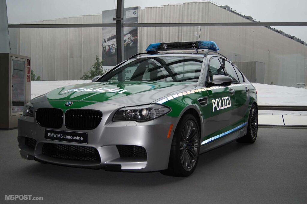 15 Cool Police Cars from Around the World 4 BMW M5 - German Polizei