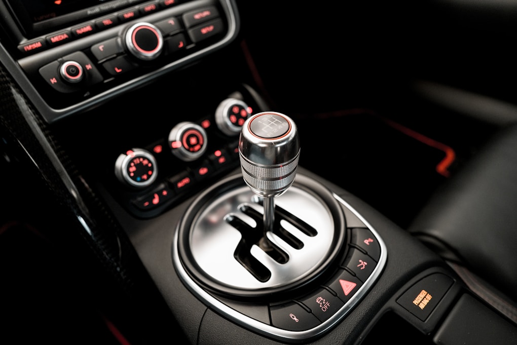 audi r8 v10 - 6 speed gated manual