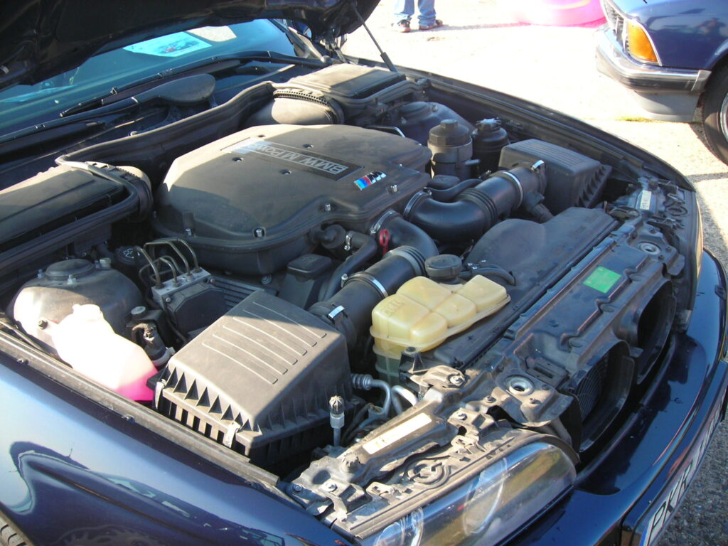 E39 M5 V8 Engine