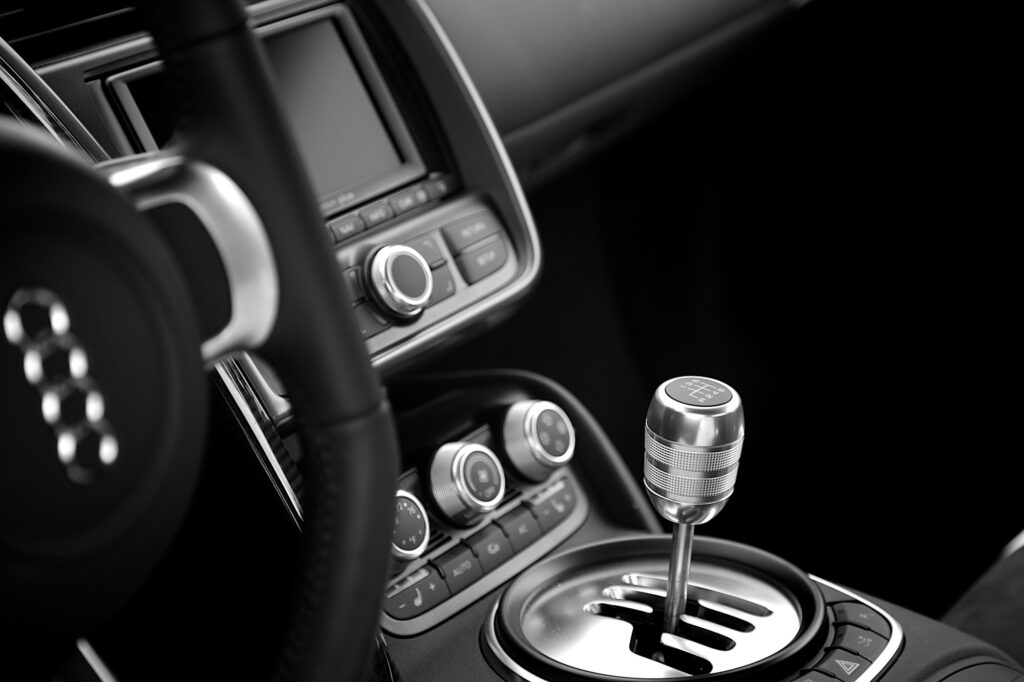 Why Manual Transmissions Are Actually Making a Comeback 4 Audi R8 - Gated Manual Shifter