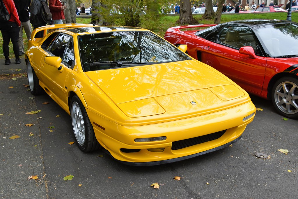 The Real Reason Pop-Up Headlights Disappeared (And Why They Must Return) 2 Lotus Esprit S4 V8 (2003)